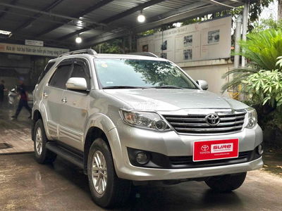 Toyota Fortuner số tự động máy xăng 2014 xe zin