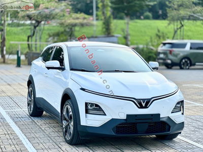 Xe VinFast VF6 Plus 2025