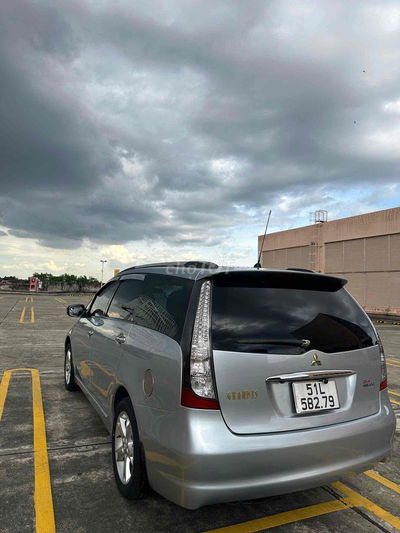 Mitsubishi Grandis 2009 2.4 Mivec - 138000 km