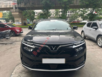 Xe VinFast VF8 Eco AWD 2023