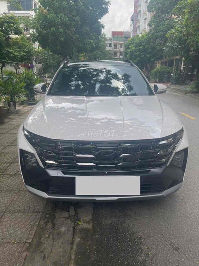 Hyundai Tucson 2025 1.6 Turbo - 4000 km
