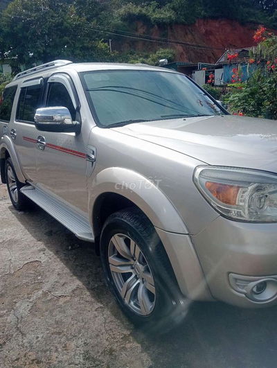Ford everest đẹp 2011 tiết kiệm bền bỉ 1460000 km