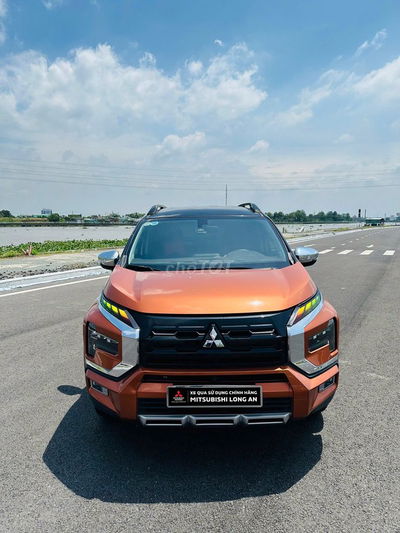 Mitsubishi Xpander Cross 2023 - Đen/Cam