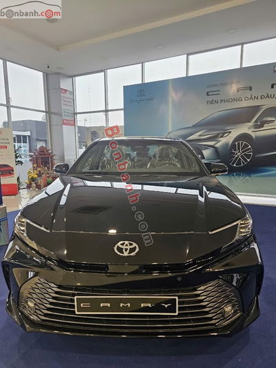 Xe Toyota Camry 2.5 HEV Mid 2025