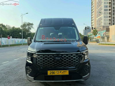 Xe Ford Transit Premium 2024