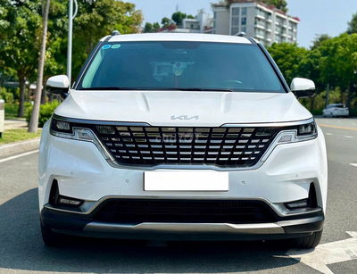 Kia Carnival 2022 Premium 2.2D - 70000 km