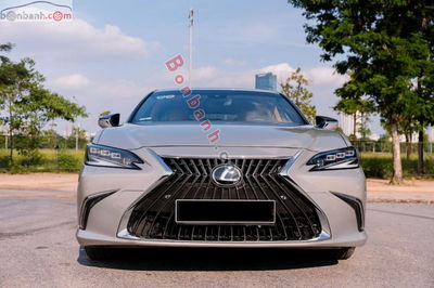 Xe Lexus ES 250 2022