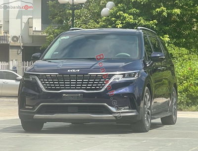 Xe Kia Carnival Signature 2.2D 2022