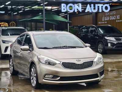 KIA K3 2015 1.6 MÀU VÀNG CÁT