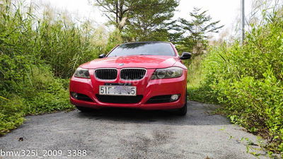 BMW 325i 2009 gia đình