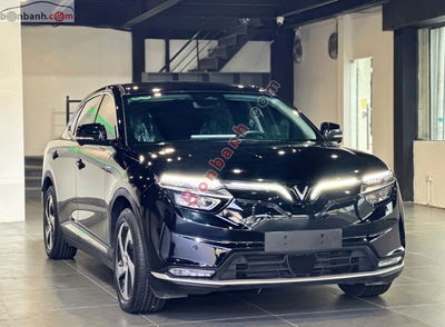 Xe VinFast VF8 Eco AWD 2023