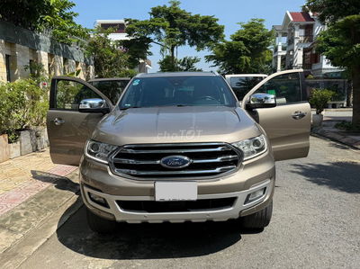 Bán Ford Everest 2019 Titanium 2 cầu Vàg hoàng kim