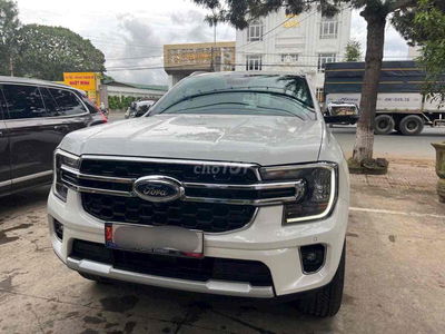 Ford Everest 2025 Titanium 2.0L 4x2 AT - 5000 km