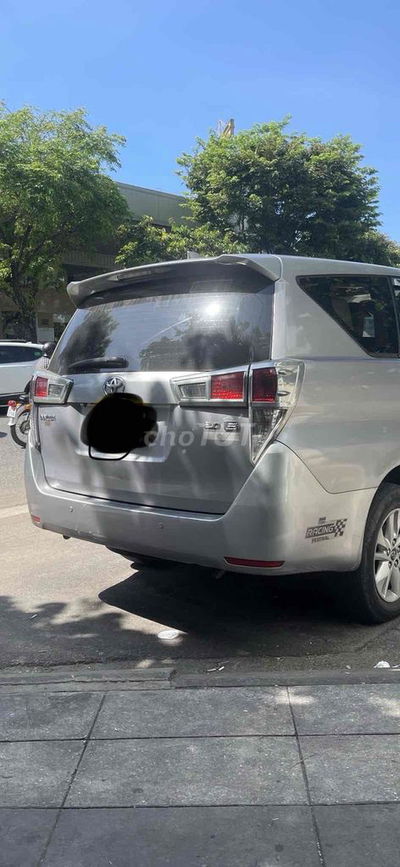 Toyota Innova 2017 2.0E - 200000 km