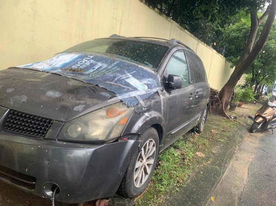 Thanh lý xác xe Nissan QUEST 2003 máy xăng