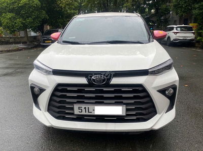 Toyota Avanza Premio 2024 CVT màu trắng 19.500 km