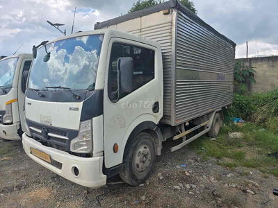 Nissan 2020 - 200000 km