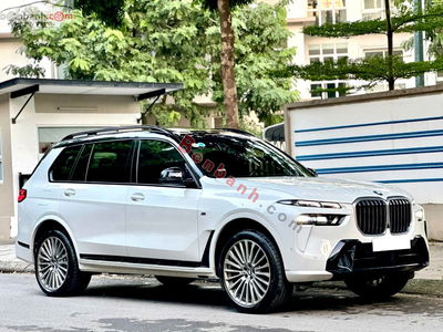 Xe BMW X7 xDrive40i M Sport 2023