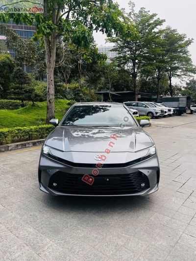 Xe Toyota Camry 2.0Q 2025
