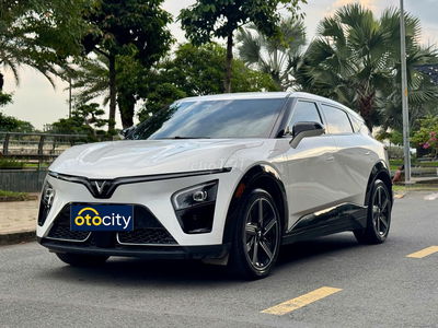 VinFast VF7 Plus 2024 - Trắng - 2v4km - Mua pin