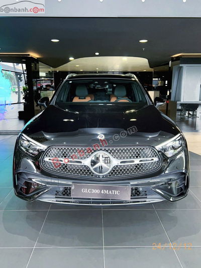Xe Mercedes Benz GLC 300 4Matic 2023