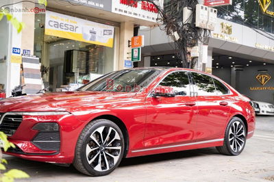 Xe VinFast Lux A 2.0 Premium 2.0 AT 2021