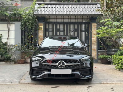 Mercedes Benz C300 AMG 2022 - 1 Tỷ 699 Triệu