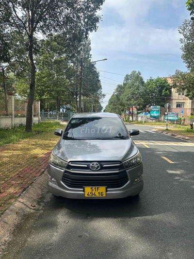 Toyota Innova 2016 2.0E - 450000 km