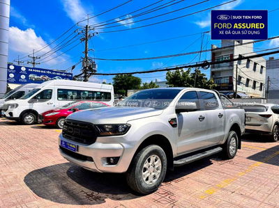 Ford Ranger XLS AT 4x2 2022 Bạc bạch kim