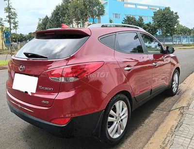 Hyundai Tucson 2010 -AT 2.0 ,2 cầu 122000 km