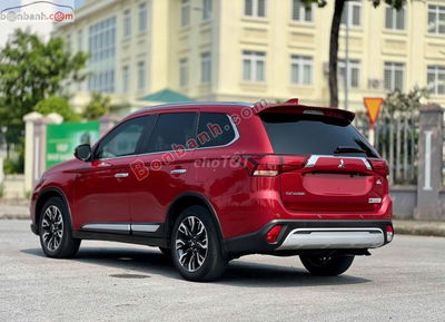 Mitsubishi Outlander 2.0 Premium 2021 Đỏ