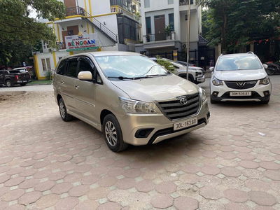 Toyota Innova 2016 2.0E - 90000 km