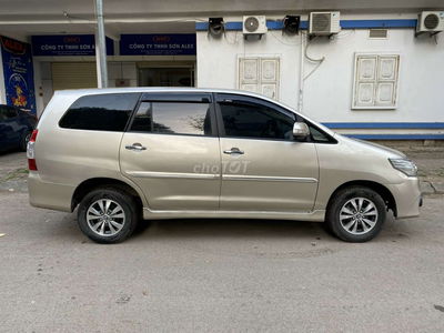 BÁN XE CHÍNH CHỦ biển hn INOVA dk 2017 XE cực đẹp