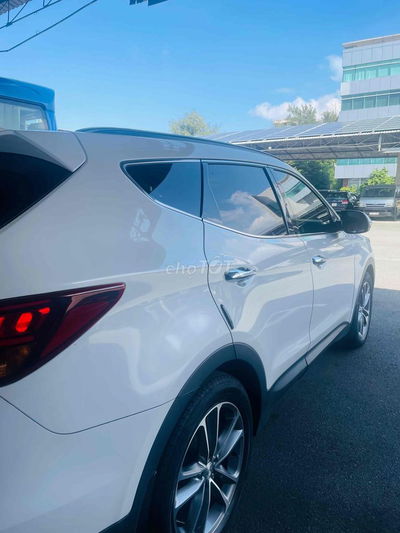 Hyundai Santa Fe 2018 2.4 AT 4 WD - 101000 km