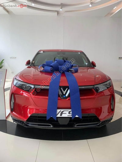 Xe VinFast VF9 Eco 2025