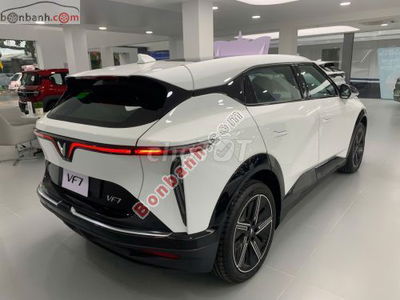 VinFast VF7 Plus 2025