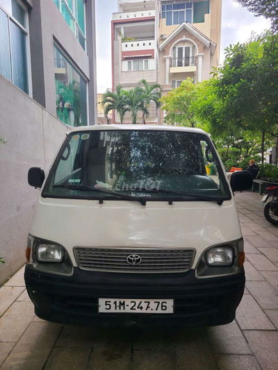 Toyota Hiace 2003 Van 3 chỗ - 200000 km