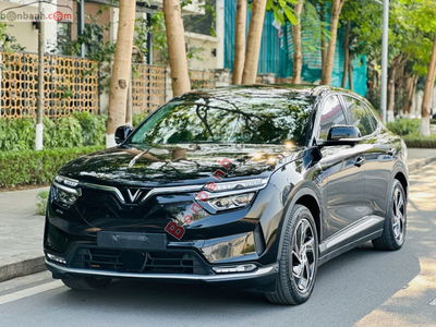 Xe VinFast VF8 S 2024