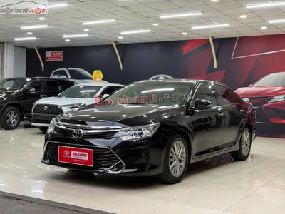 Xe Toyota Camry 2.0E 2017