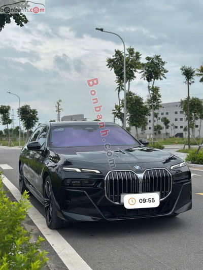 Xe BMW 7 Series 735i M Sport 2023