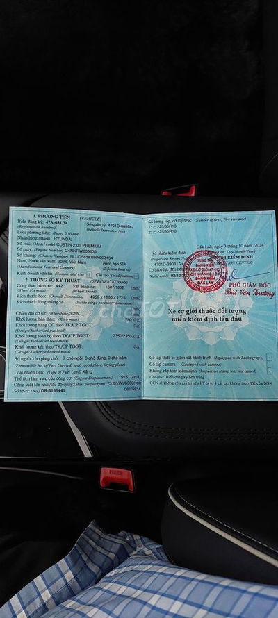 Hyundai Custin 2.0T 2024, đen, đã sử dụng.