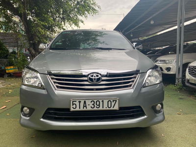 Toyota Innova 2012 G - AT
