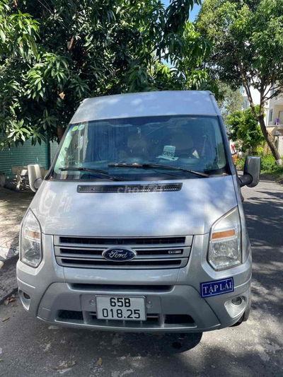 Ford Transit 2015 Standard MID - 300000 km