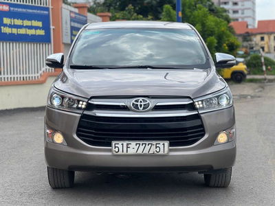 Toyota Innova 2016 2.0V mầu đồng ánh kim rất đẹp