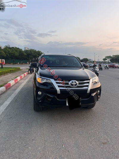 Xe Toyota Fortuner 2.4G 4x2 MT 2018