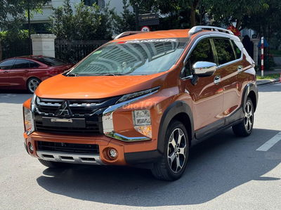 Mitsubishi Xpander Cross 2022 màu cam