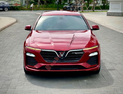 Xe VinFast Lux A 2.0 Base 2.0 AT 2021