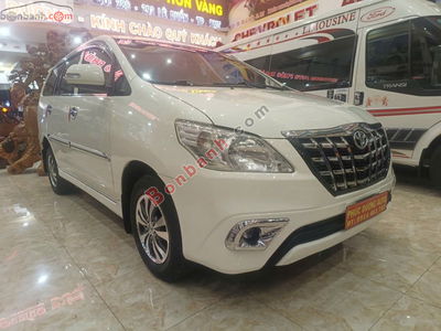 Xe Toyota Innova 2.0E 2015