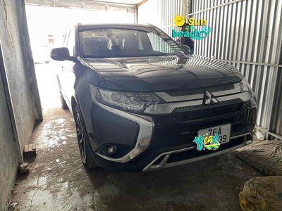 Mitsubishi Outlander 2021 2.0 CVT Premium - 7900 k