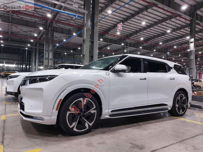 Xe VinFast VF9 Plus 2025